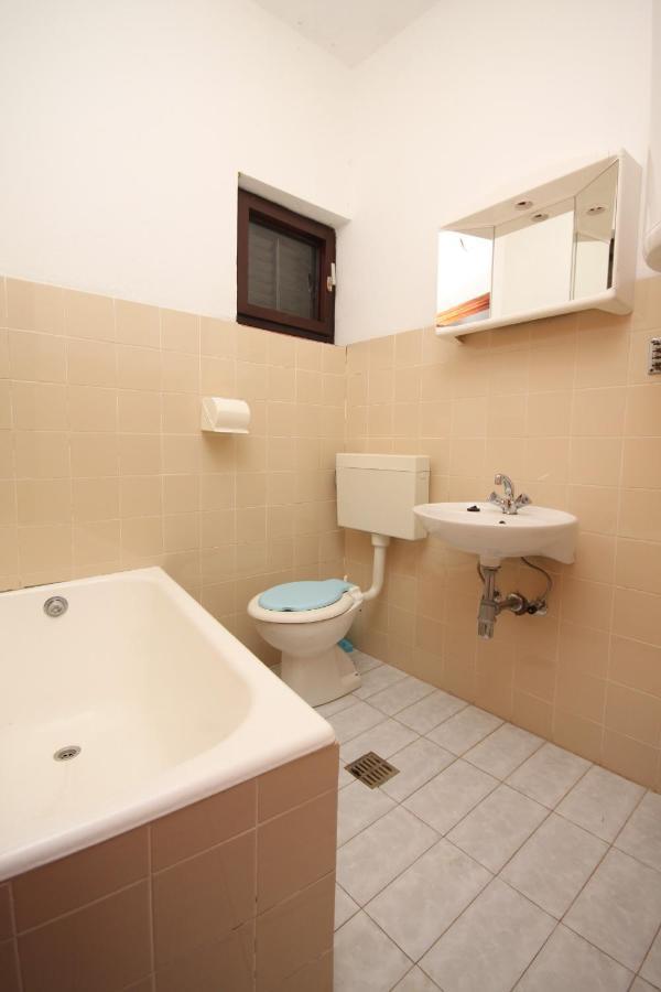 Apartment Metajna 4120C 외부 사진