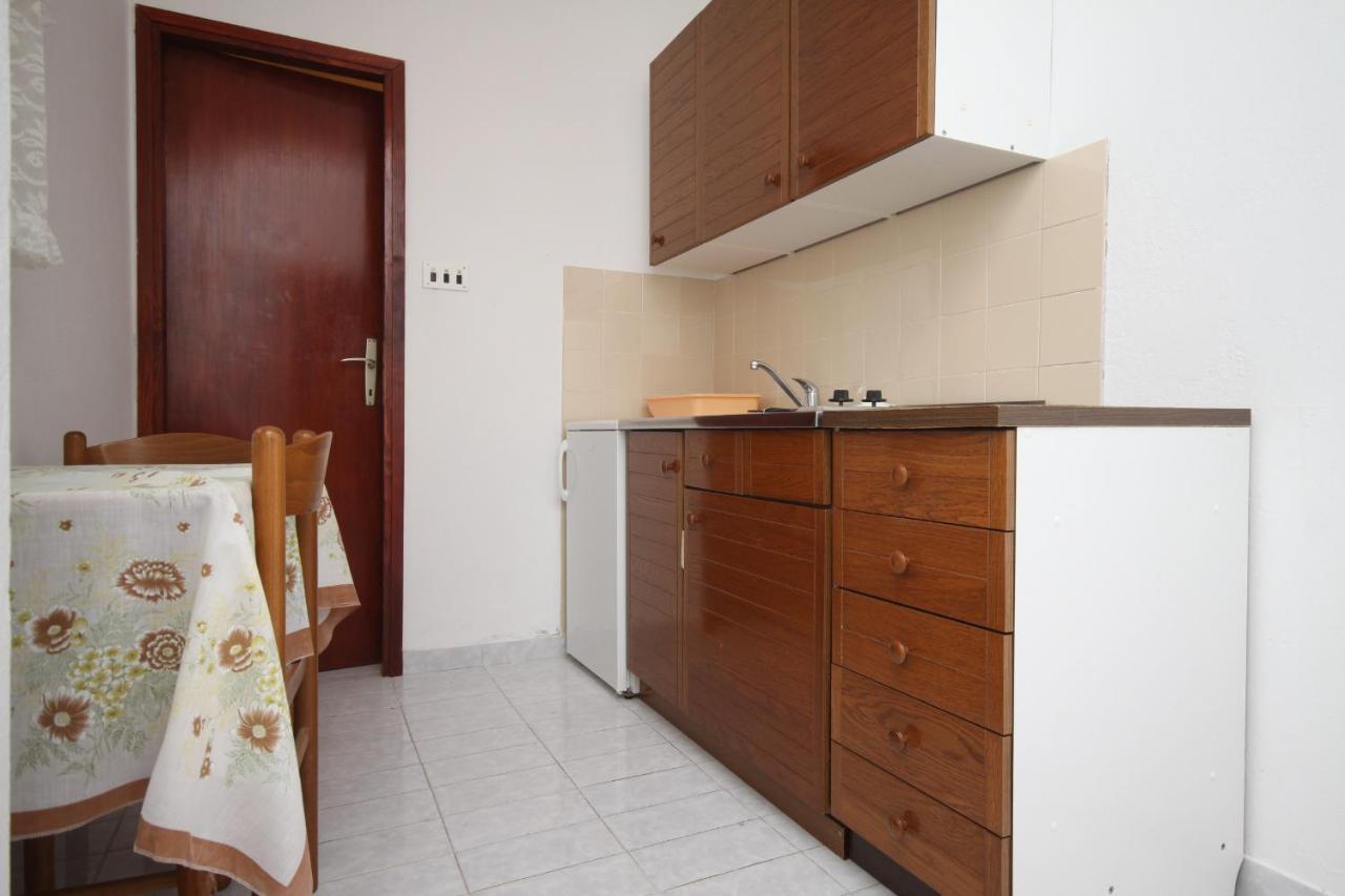 Apartment Metajna 4120C 외부 사진